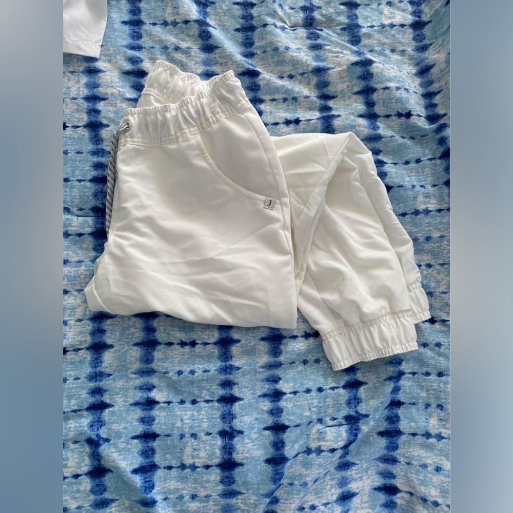 Women’s white scrub pants